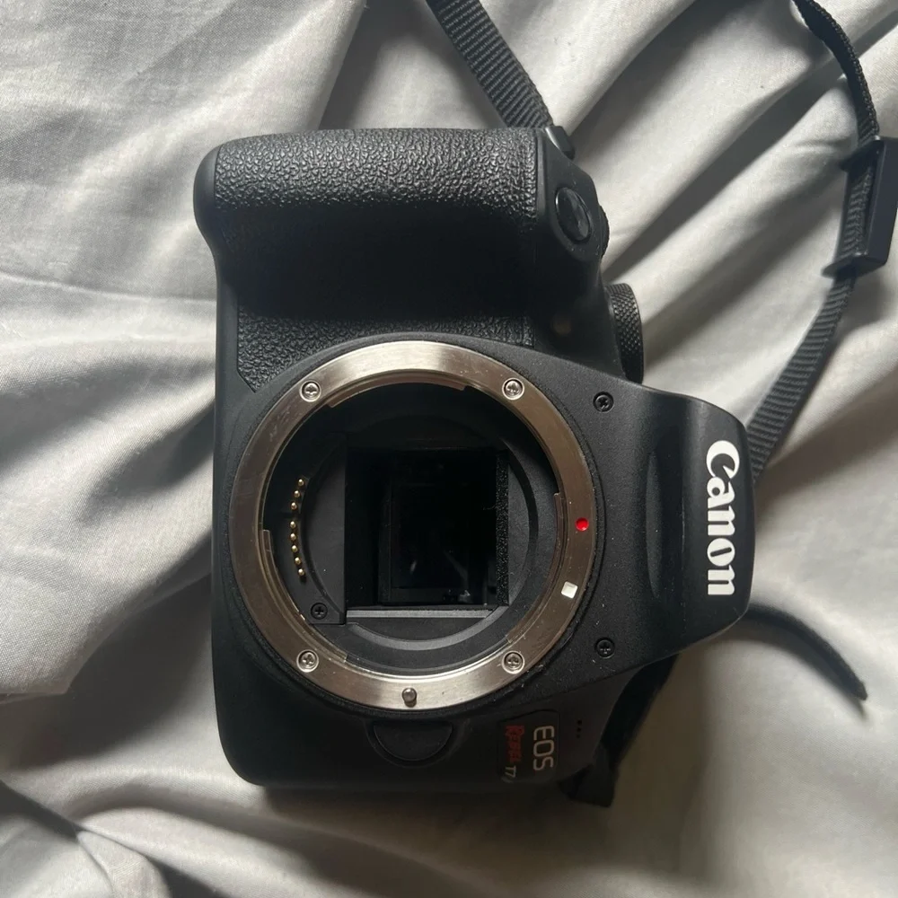 Canon rebel T7